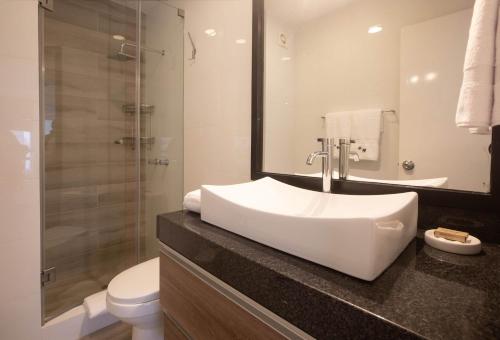 Enlightening 1BR in Miraflores - image 2