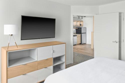 TownePlace Suites Detroit Warren - image 10