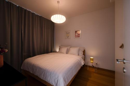 Cozy and Sunny Apartment with free parking Sky Park, Братислава (фото 9)