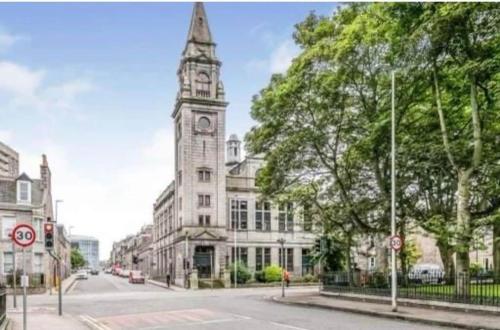 The Tower, 3 Bedroom Luxury Penthouse Stay, Aberdeen