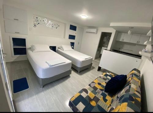 2 twin beds, 1 sofa bed