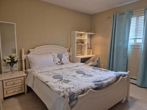 Abbie's Cozy Single Rooms in เมเปิลริดจ์ (BC)