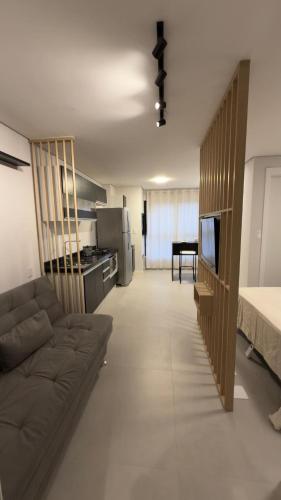 Loft Moderno no Centro de Blumenau in บลูเมนัว