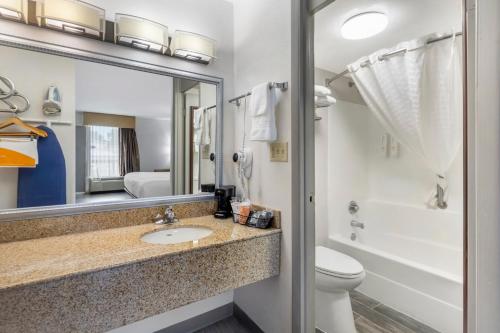 Best Western Southlake Inn - image 35