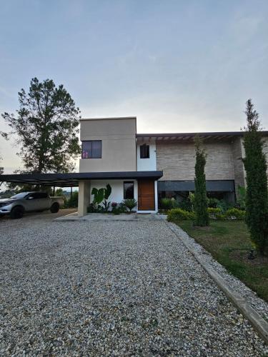 Finca de Lujo en Rionegro -30 min Airport -1 hr Guatapé