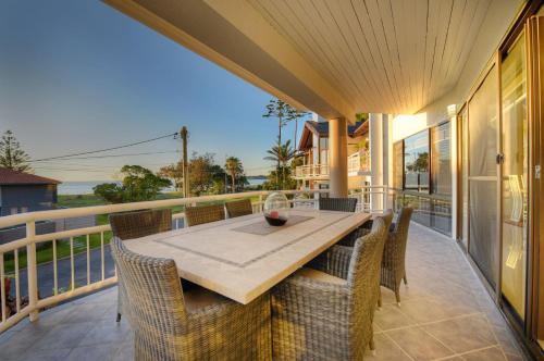 Beachside Manor, Sapphire Beach