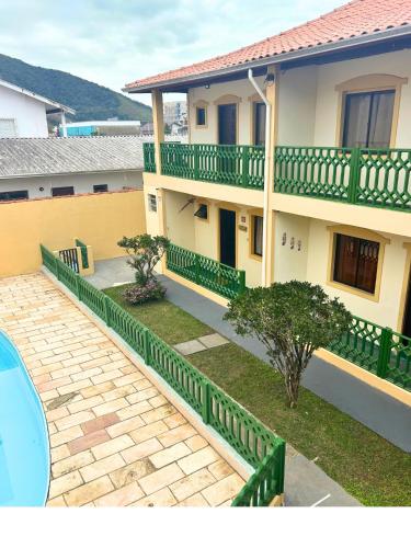 Apartamento Residencial praia Maranduba,em Ubatuba a 400 metos da praia – khách sạn tại Praia da Maranduba