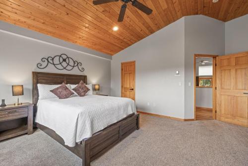 Cutty Sark Grand Combo 6BR 4,5BA townhouse in Silverthorne, USA