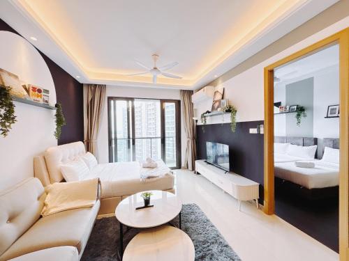 Johor Bahru Sea View R&F Princess Cove Seine Region 4-Star Hotel suite