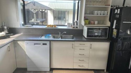 Hosts on the Coast Tamaki Delight in Whangamata