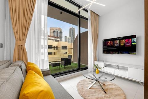 Waves - Cozy & Modern JVC Escape With Pool & Gym Access in Jumeirah Village Circle