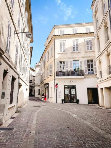 Charming apartment in the city center - image 2
