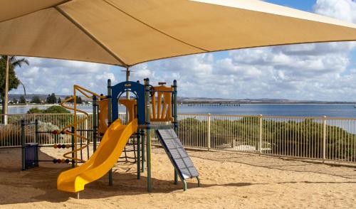 dětské hřiště, Tumby Bay Caravan Park in Poloostrov Eyre