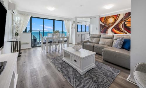 Beachfront Towers Apartments - Sunshine Coast