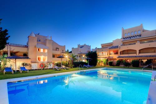 REF 12 Luxury Aparment with views, Marbella