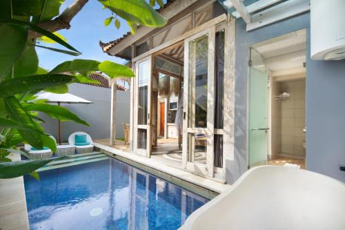 18 Suite Villa Kuta, Kuta