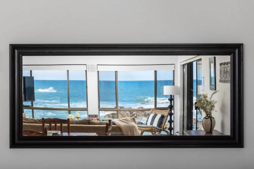 Waterfront Ocean Cottage in Anna Bay