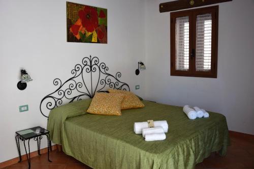 Deluxe Double Room with Balcony room in La Casa del Geko