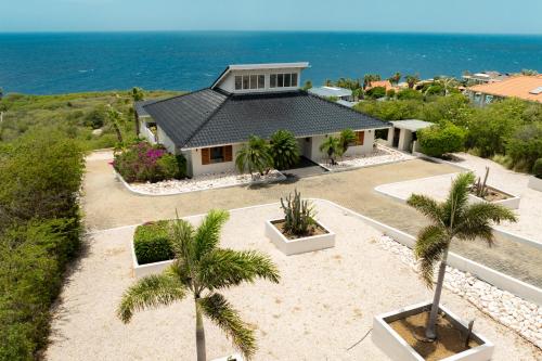 Wejście, Luxury Ocean View Villa with Private Pool - Curaçao (Luxury Ocean View Villa with Private Pool - Curacao) in Willibrordus