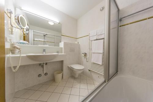 Classic Double Room with Balcony
