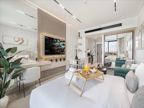 Livin' Holidays - Studio - Bay View with Jacuzzi, Dubai