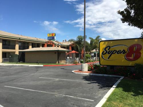 Super 8 by Wyndham Salinas