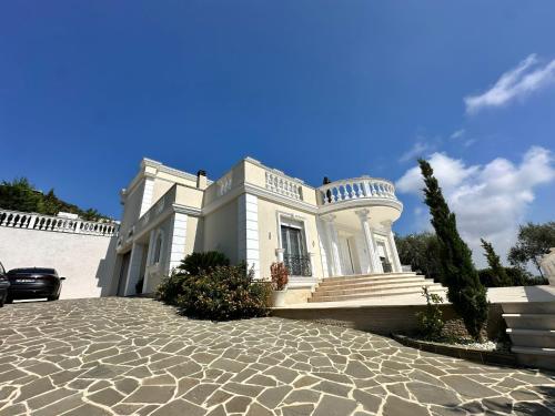 Vila Mullaj