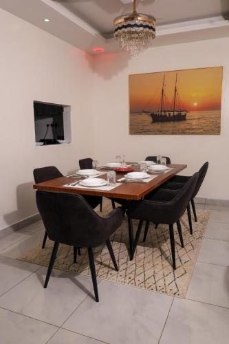 Зручності, Palm Terraces 3BR All en-suite Beach view apartment - Nyali in Момбаса