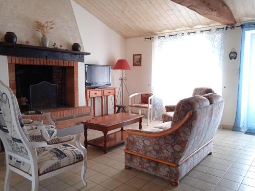 Gîte Vairé 4 pièces 6 personnes - FR-1-426-411 - image 6