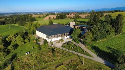 Wildkraut's Kräuter- und Alpakabauernhof in Kremsmünster, Österreich