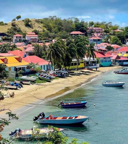 Creole Paradise beach wifi in 浩特漁村