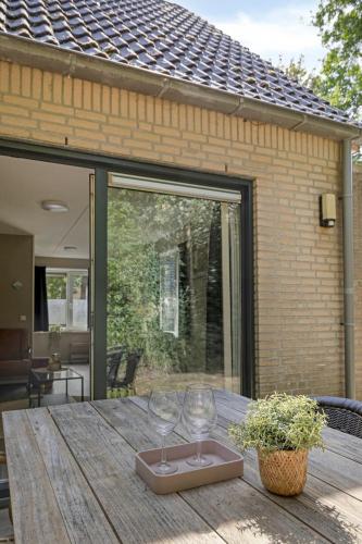 Vakantiehuis - Brabantse gezelligheid met sauna VP098 in Hoeven (North-Brabant)