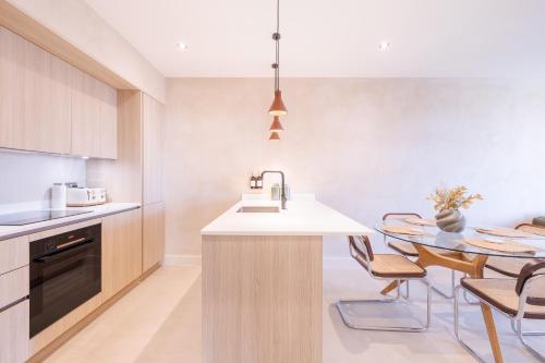 Penthouse: Peaceful 2 Bed Fulham Kensington - image 13