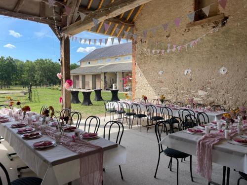 Gîte duo à la campagne Les Grandes Maisons SPA HAMMAM accès avec sup (Gite duo a la campagne Les Grandes Maisons SPA HAMMAM acces avec sup) in Lorris