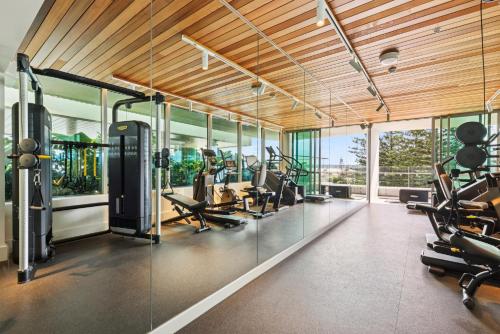 Beachfront 1-Bed Flat with Pool & Gym Access, Gold Coast (foto 8)
