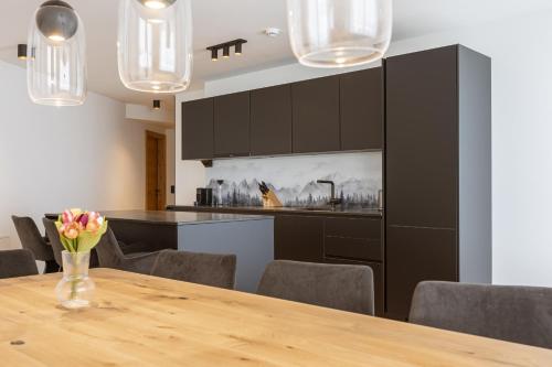 2 bedrooms, 3 beds