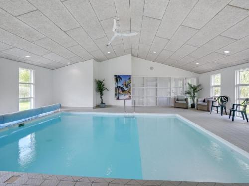 Holiday Home Fritse - 1-9km from the sea by Interhome in 哈爾斯