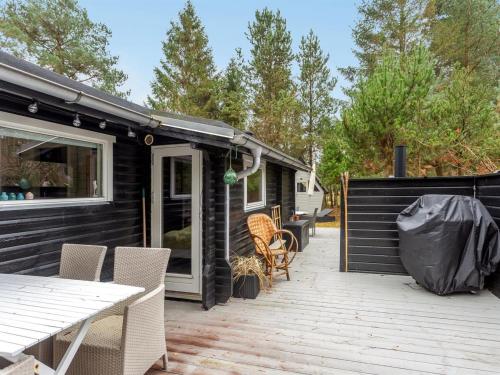 Holiday Home Susannah - from the sea by Interhome in Hals