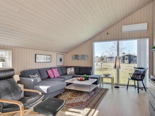 Holiday Home Jil - 750m from the sea by Interhome in 哈爾斯