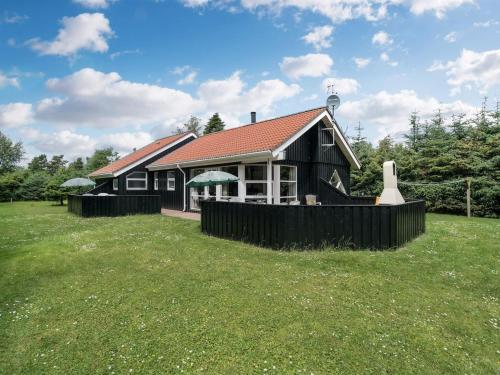 Holiday Home Hemming - from the sea by Interhome in Hals