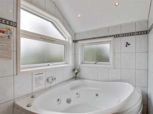 Holiday Home Hemming - from the sea by Interhome in Hals