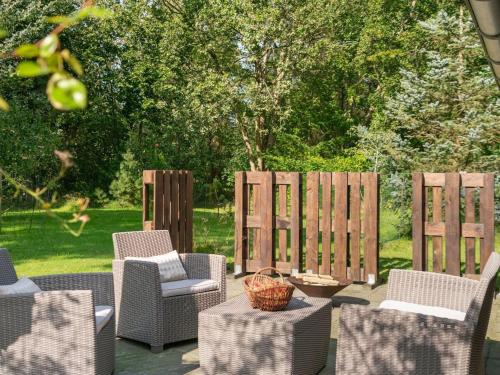 Holiday Home Arnborg - 2km from the sea by Interhome in Asaa