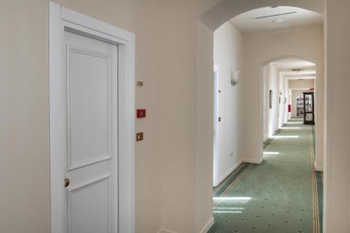 Excelsior Palace Hotel - main image