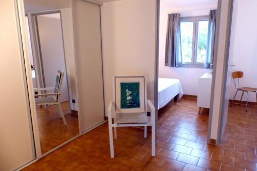 Nice apartment with pool - near the beach - image 5