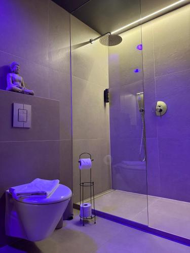 Догги стиліндегі семіз әйелдің суреті Ішінен анальный секс видео