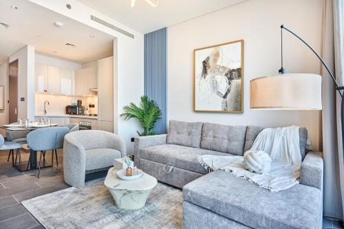 STAY BY LATINEM Luxury 1BR Holiday Home CB 3015 Near Burj Khalifa, Dubai (photo 4)