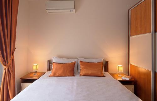 Petrovac Holiday Apartments - image 2