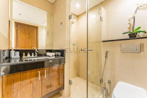 Apartment near Burj Khalifa and Dubai Mall, Central Location, Minutes to Dubai Marina and Palm Jumeirah - 8 BLVD Walk, Downtown Dubai by Deluxe Holiday Homes, Dubaj (fotografie 7)
