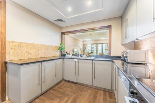 Apartment near Burj Khalifa and Dubai Mall, Central Location, Minutes to Dubai Marina and Palm Jumeirah - 8 BLVD Walk, Downtown Dubai by Deluxe Holiday Homes, Dubaj (fotografie 8)