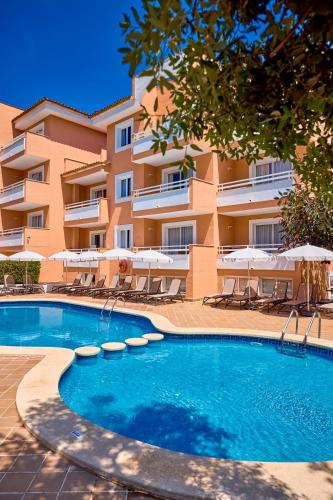 Universal Apartments Laguna Garden - image 14